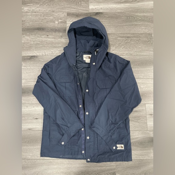 The North Face Blue Lightweight Jacket - Picture 1 of 12